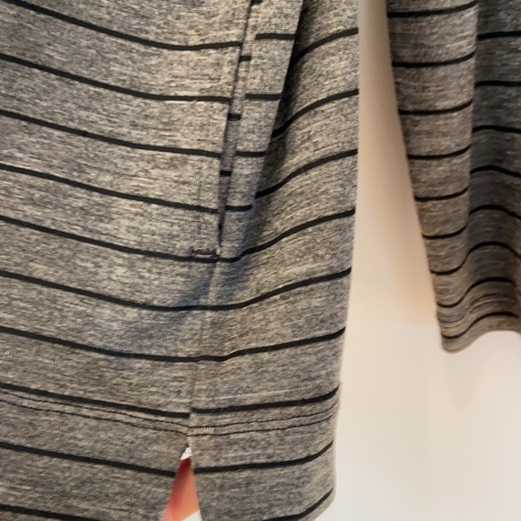 Chico’s Travelers Stripe Hooded Jacket Sz 1 - Picture 2 of 6